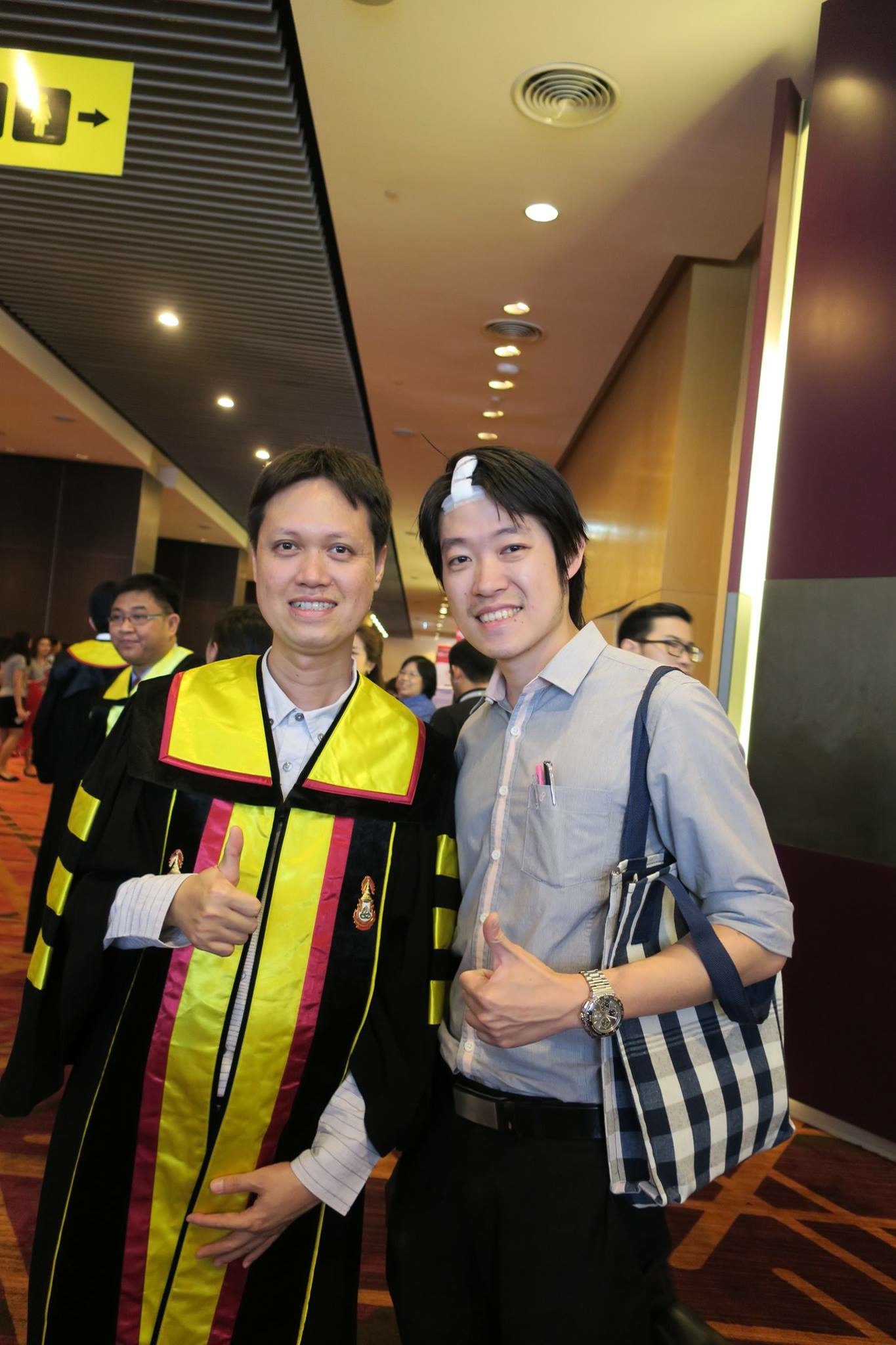 img-1493734406