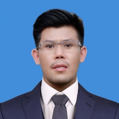 นายแพทย์พฤฒิ สร้อยเพชรเกษม