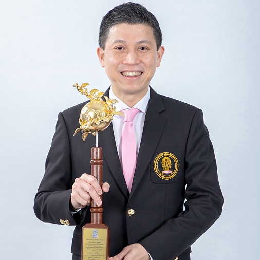 ศ.นพ.รุ่งโรจน์ พิทยศิริ 