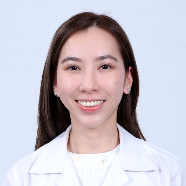 แพทย์หญิงศุภรดา ประคองสาย