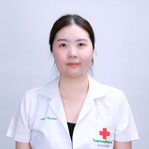 แพทย์หญิงธนพร บริบูรณธนา